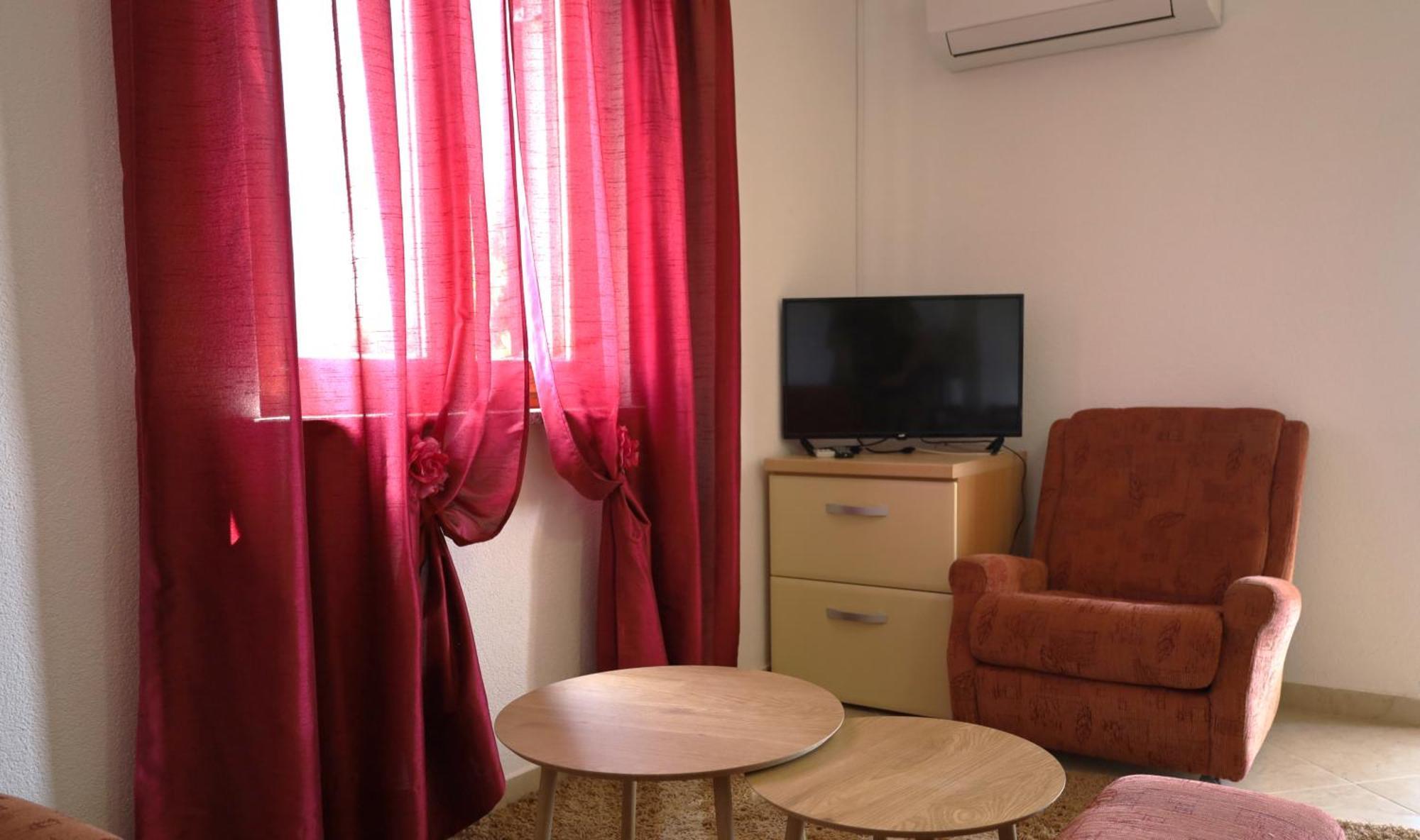 Apartment Zita With 1 Bedroom In Relaxing Surroundings Near Umag אומאג מראה חיצוני תמונה