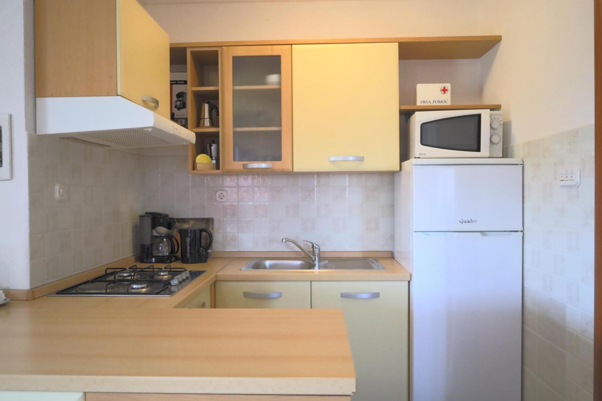 Apartment Zita With 1 Bedroom In Relaxing Surroundings Near Umag אומאג מראה חיצוני תמונה