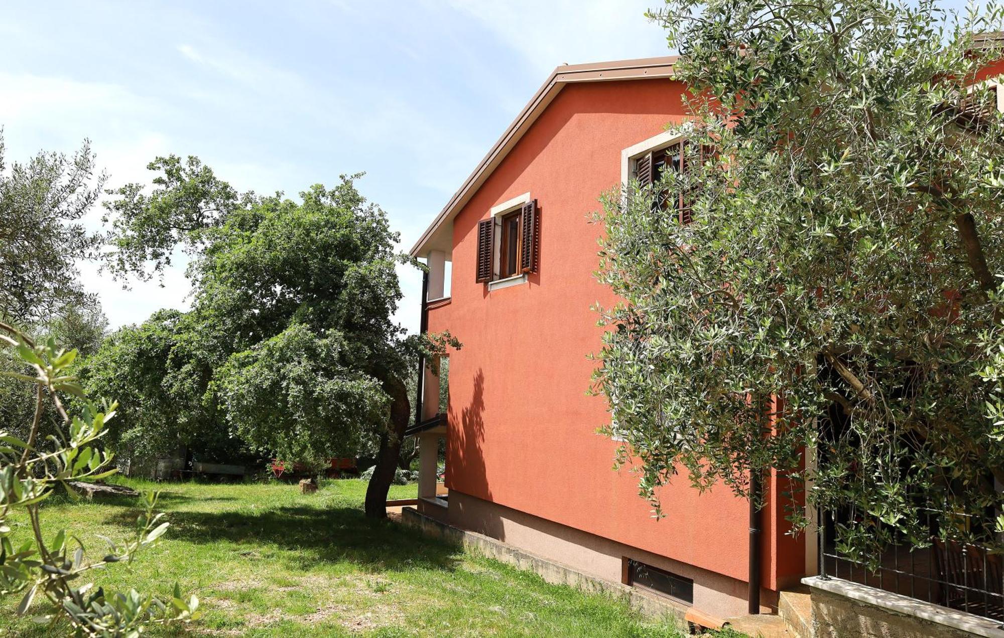 Apartment Zita With 1 Bedroom In Relaxing Surroundings Near Umag אומאג מראה חיצוני תמונה