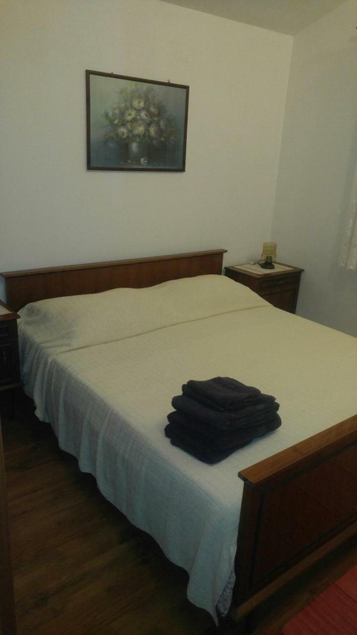 Apartment Zita With 1 Bedroom In Relaxing Surroundings Near Umag אומאג מראה חיצוני תמונה