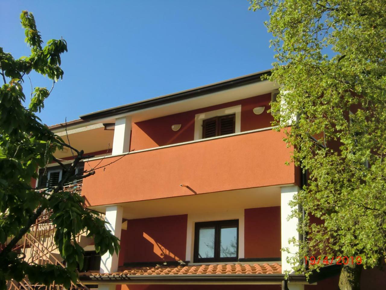 Apartment Zita With 1 Bedroom In Relaxing Surroundings Near Umag אומאג מראה חיצוני תמונה